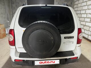 2016 Chevrolet Niva I Рестайлинг, белый, 625000 рублей, вид 2