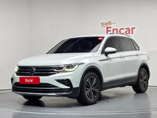 2022 Volkswagen Tiguan II Рестайлинг, белый, 3678000 рублей, вид 1