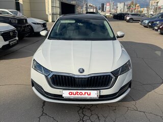 2022 Skoda Octavia IV (A8), белый, 2950000 рублей, вид 2