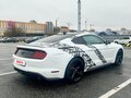 2022 Ford Mustang VI Рестайлинг, белый, 3250000 рублей - вид 8