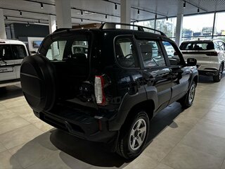 2026 Lada (ВАЗ) Niva Travel I Рестайлинг, чёрный, 1528000 рублей, вид 3