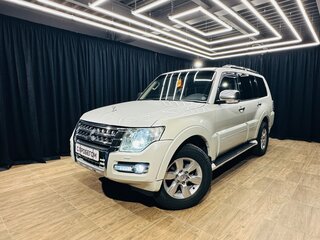 2007 Mitsubishi Pajero IV, белый, 1599000 рублей, вид 1