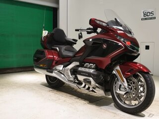 2010 Honda GL 1800 Gold Wing, красный, 1769000 рублей, вид 3