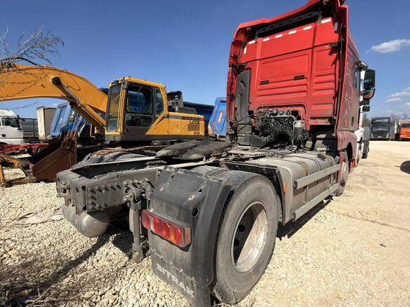2023 Sinotruk Sitrak C6G, красный - вид 1