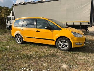 2014 Ford Galaxy II Рестайлинг, жёлтый, 575000 рублей, вид 3