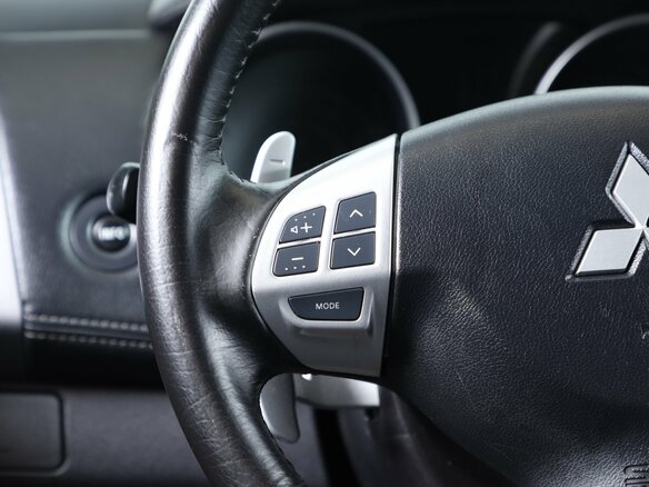 2010 Mitsubishi Outlander II Рестайлинг, чёрный, 1449000 рублей - вид 11