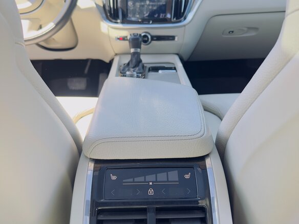 2019 Volvo S60 III, синий - вид 17