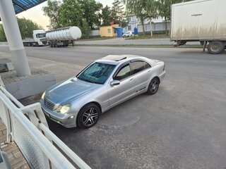 2001 Mercedes-Benz C-Класс 240 II (W203), серый, 600000 рублей, вид 2