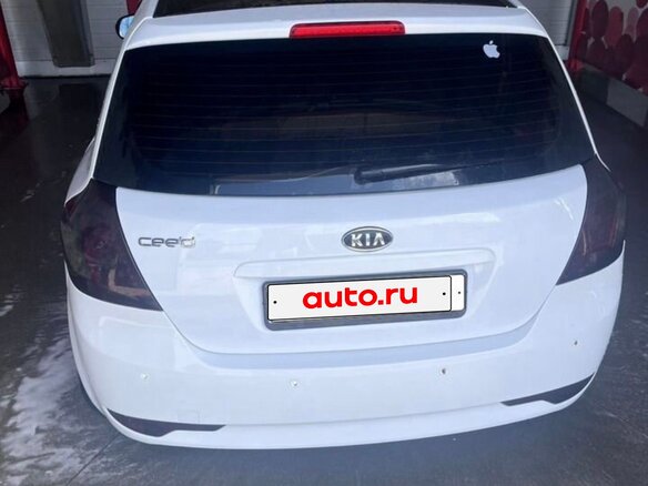 2010 Kia Ceed I Рестайлинг, белый - вид 1