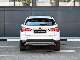 2018 BMW X1 18d xDrive II (F48), белый, 2889000 рублей, вид 4