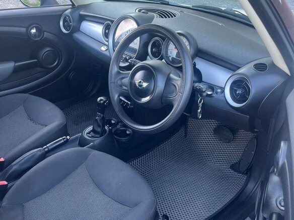 2011 Mini Hatch One II (R56) Рестайлинг, бежевый, 700000 рублей - вид 6