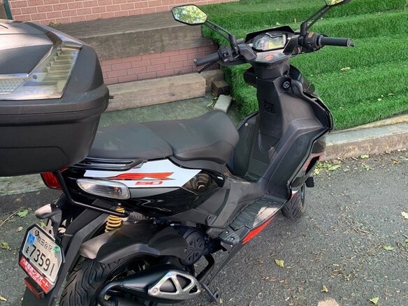 2018 Aprilia SR 50 R, красный, 140000 рублей - вид 5