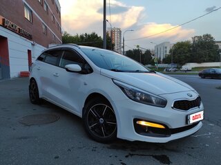2017 Kia Ceed II Рестайлинг, белый, 1150000 рублей, вид 1
