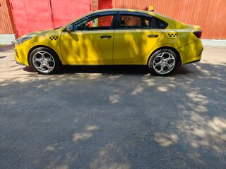 2021 Kia Cerato IV, жёлтый, 1550000 рублей, вид 4