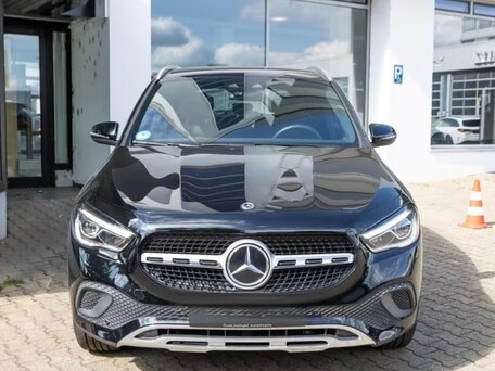 2023 Mercedes-Benz GLA 180 II (H247) Рестайлинг, чёрный, 2650000 рублей, вид 3