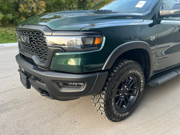 2026 Ram 1500 Rumble Bee V Рестайлинг, зелёный, 10900000 рублей - вид 17