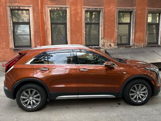 2020 Cadillac XT4 I, оранжевый, 3150000 рублей, вид 1