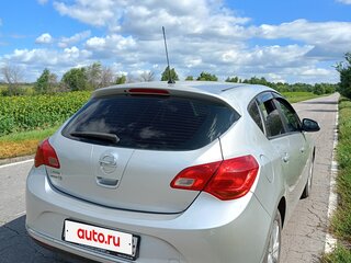 2014 Opel Astra J Рестайлинг, серебристый, 850000 рублей, вид 5