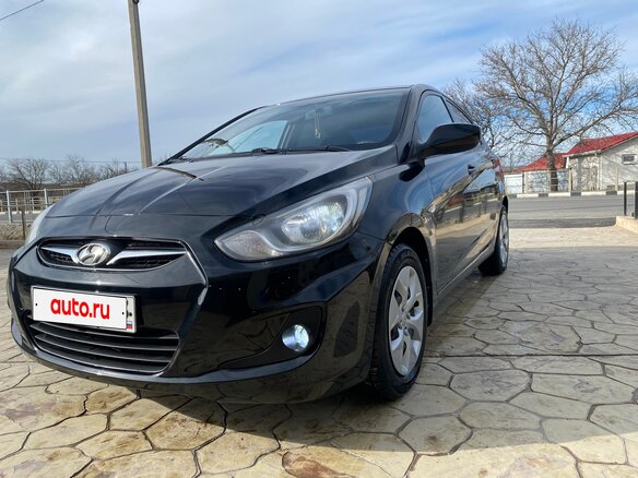 2013 Hyundai Solaris I, чёрный, 830000 рублей