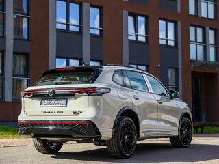 2026 Volkswagen Tiguan L Pro III (China Market), серый, 4999999 рублей, вид 4