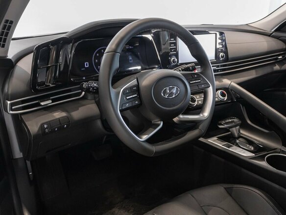 2023 Hyundai Elantra VII (CN7), белый - вид 4