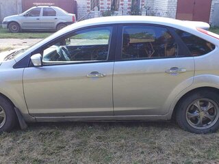 2010 Ford Focus II Рестайлинг, серый, 430000 рублей, вид 5