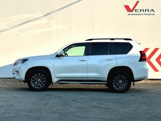 2018 Toyota Land Cruiser Prado 150 Series Рестайлинг 2, белый, 4790000 рублей, вид 2