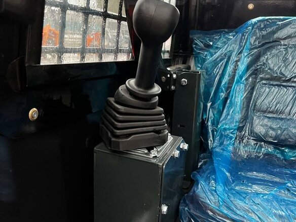 2026 Bobcat 553, белый - вид 13