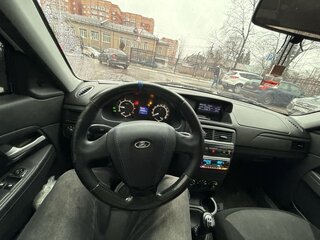 2015 Lada (ВАЗ) Priora I Рестайлинг, белый, 510000 рублей, вид 2
