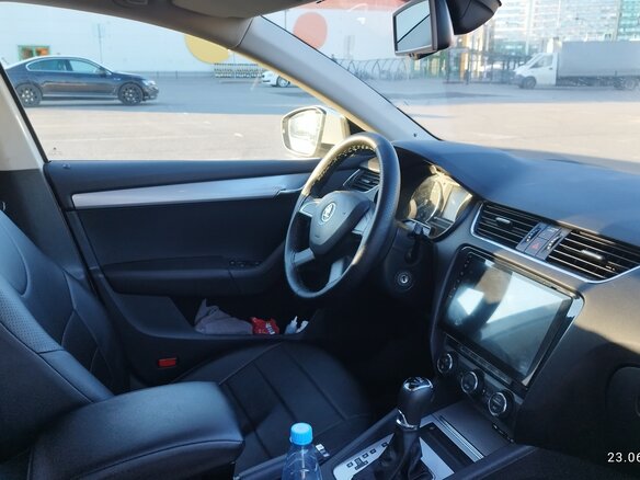 2013 Skoda Octavia III (A7), белый, 1080000 рублей - вид 12