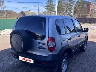 2012 Chevrolet Niva I Рестайлинг, серебристый, 490000 рублей, вид 4