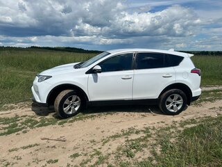 2017 Toyota RAV4 IV (XA40) Рестайлинг, белый, 2400000 рублей, вид 5