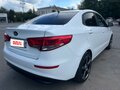 2016 Kia Rio III Рестайлинг, белый, 1000000 рублей - вид 4