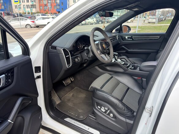 2019 Porsche Cayenne S Coupé III, белый, 8500000 рублей - вид 11