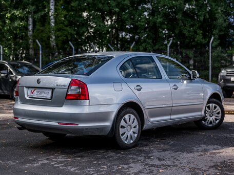 2012 Skoda Octavia II (A5) Рестайлинг, серебристый, 775000 рублей, вид 2