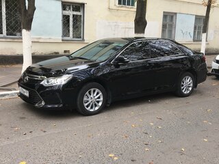 2015 Toyota Camry VII (XV50) Рестайлинг, чёрный, 1950000 рублей, вид 2