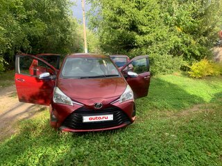 2018 Toyota Vitz III (XP130) Рестайлинг 2, красный, 1070000 рублей, вид 4