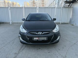 2013 Hyundai Solaris I, серый, 499000 рублей, вид 4
