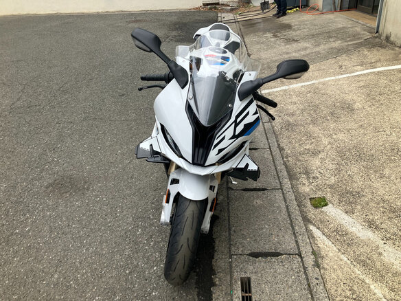 2023 BMW S 1000 RR, белый, 1300555 рублей - вид 2