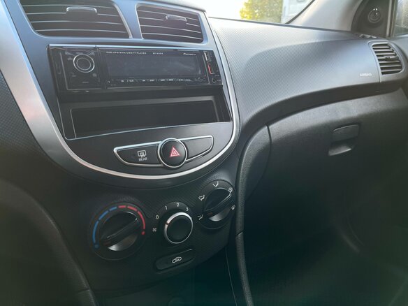 2014 Hyundai Solaris I, синий, 590021 рублей - вид 14