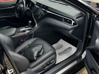 2021 Toyota Camry VIII (XV70) Рестайлинг, чёрный, 3250000 рублей, вид 5