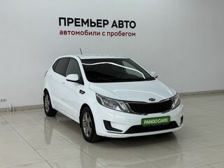 2013 Kia Rio III, белый, 755000 рублей, вид 3