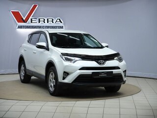 2018 Toyota RAV4 IV (XA40) Рестайлинг, белый, 2550000 рублей, вид 3