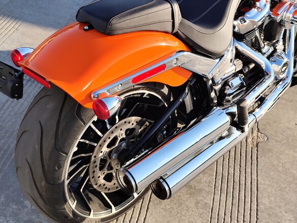 2023 Harley-Davidson Breakout, оранжевый, 1990000 рублей - вид 9