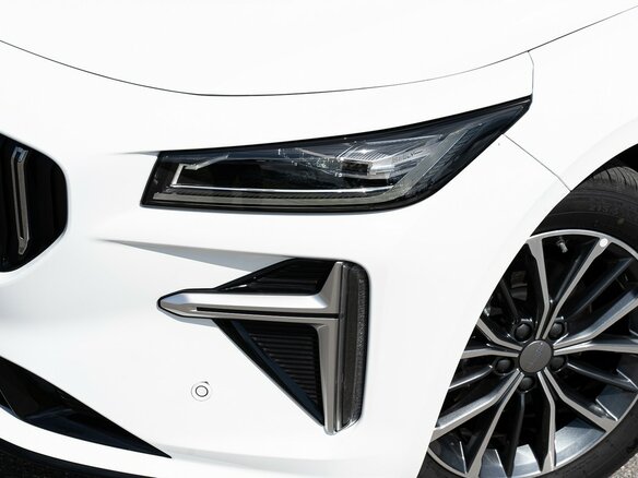 2026 Geely Preface I, белый, 3329990 рублей - вид 3