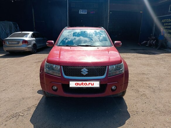 2010 Suzuki Grand Vitara II Рестайлинг, красный, 600000 рублей