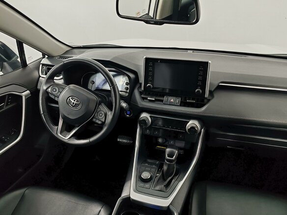 2021 Toyota RAV4 V (XA50), белый, 2875000 рублей - вид 10