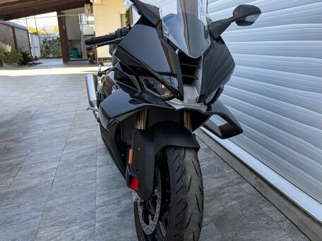 2025 BMW S 1000 RR, чёрный, 2390000 рублей, вид 2