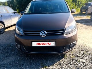 2014 Volkswagen Touran I Рестайлинг 2, коричневый, 1200000 рублей, вид 3