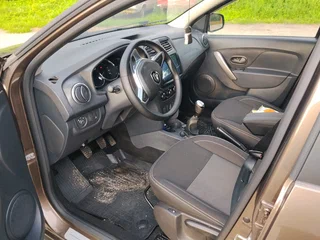 2022 Renault Logan Stepway II Рестайлинг, коричневый, 1350000 рублей, вид 5